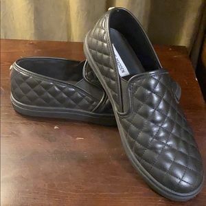 Steve Madden Slip-ons